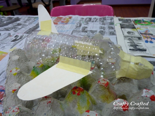 Inna's Creations: Make a papier-mache airplane using a water bottle