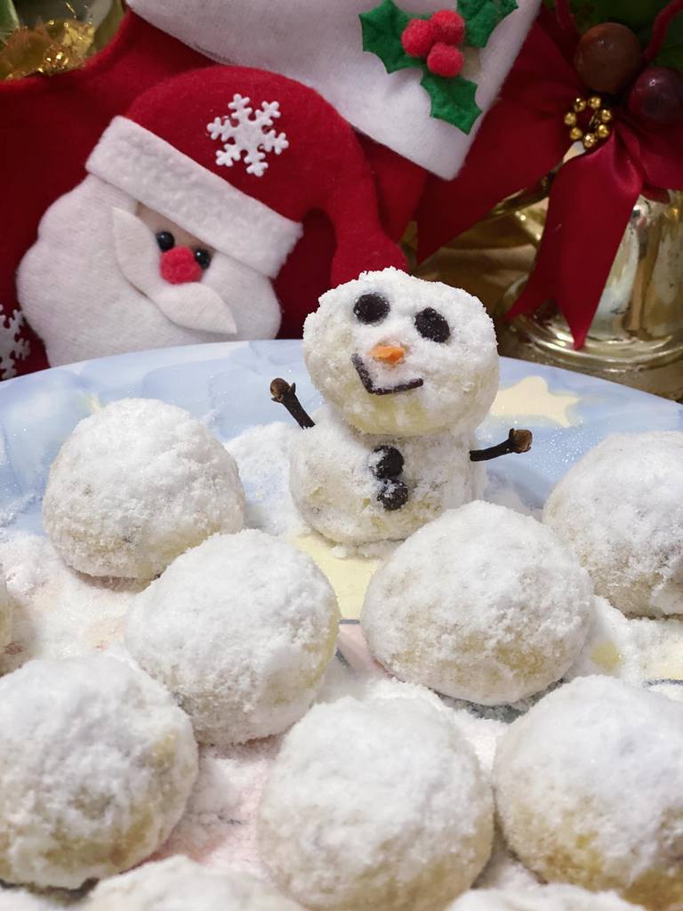 Snowman / Snowball Christmas Cookies